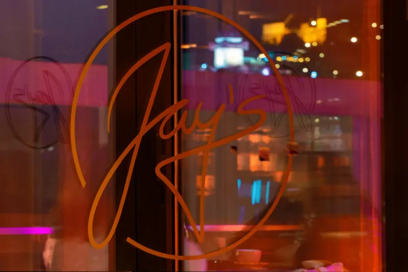 Jays Rooftop Terrasse Blick Schlossberg