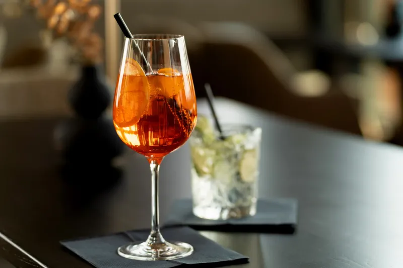 Jays Aperol Spritzer und Gin Tonic